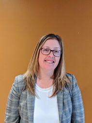 Lindsay Cahill , Memorial University